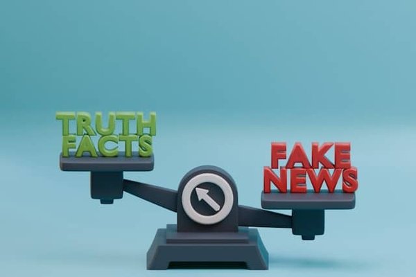 Quelles stratégies pour développer des programmes d'éducation aux médias destinés à lutter contre les fake news ?